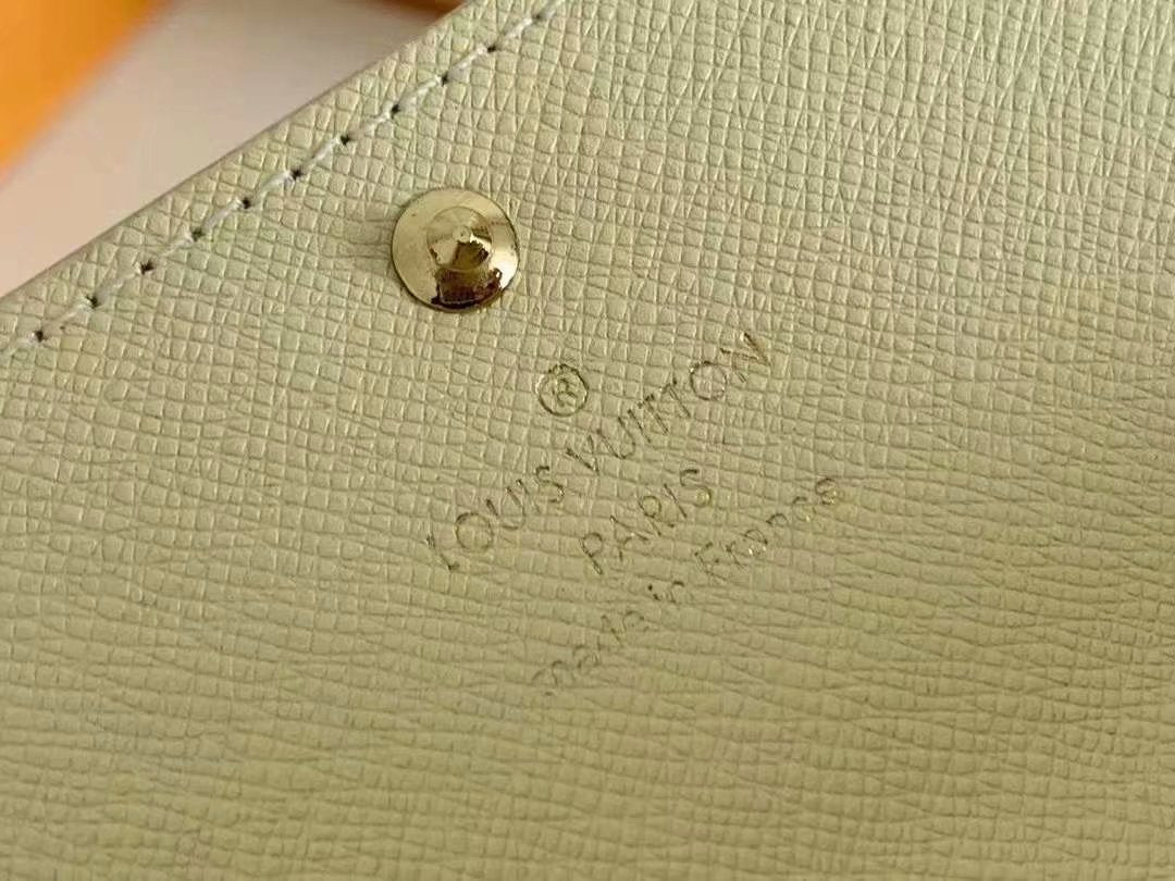 GLM - Top Quality Wallet LUV 138