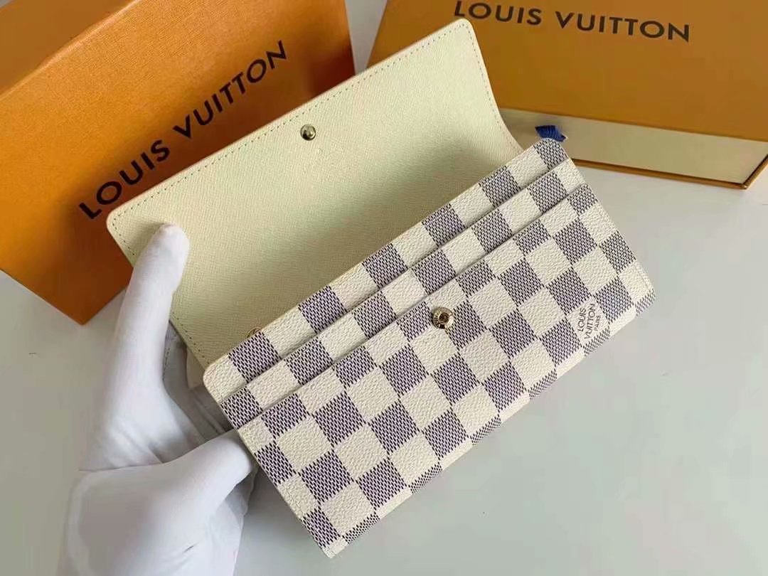 GLM - Top Quality Wallet LUV 138