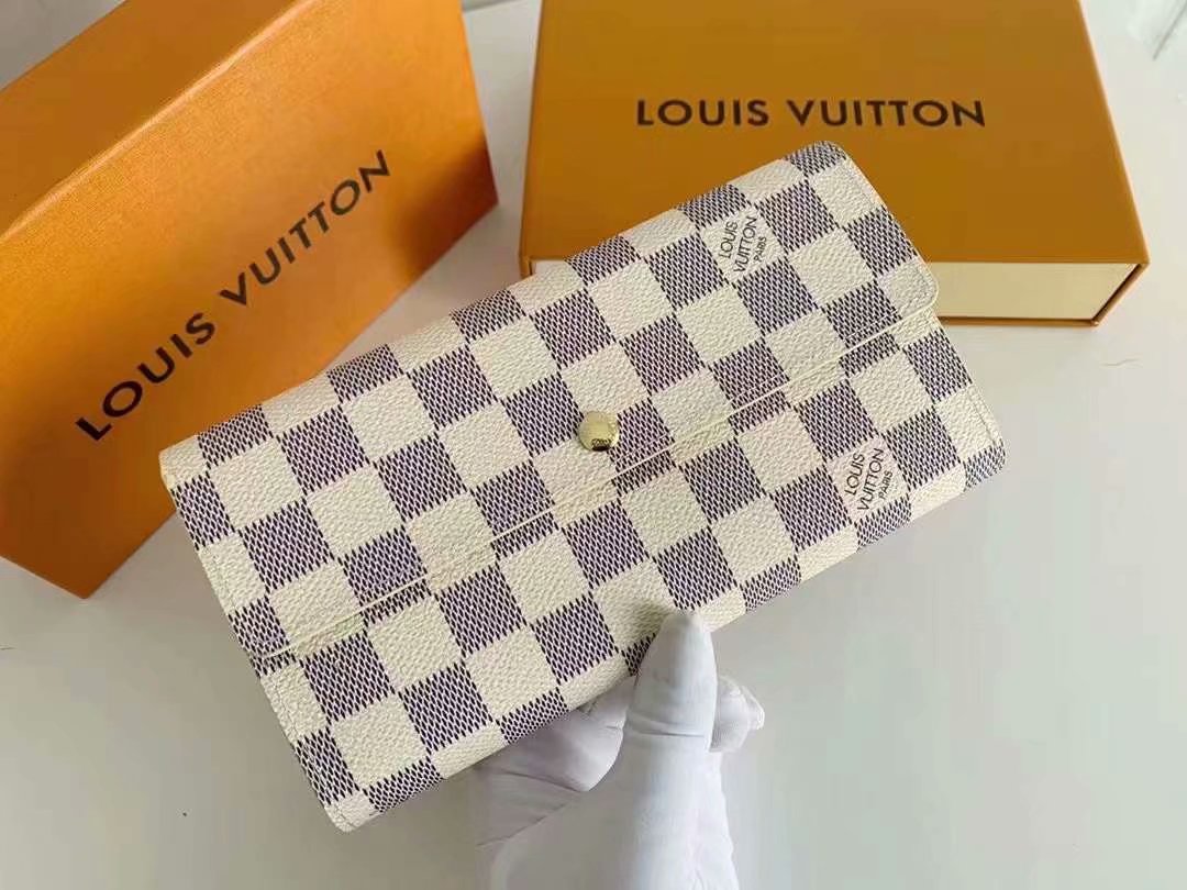GLM - Top Quality Wallet LUV 138