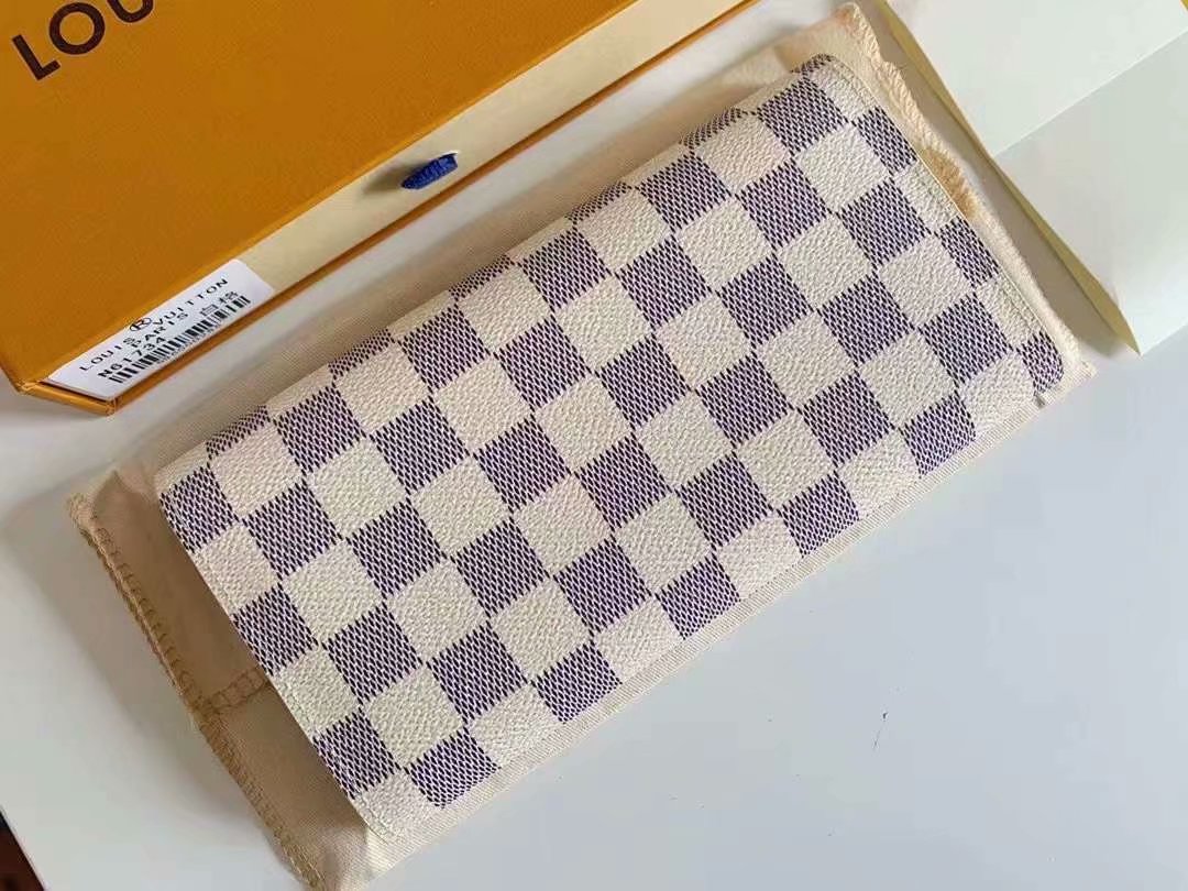 GLM - Top Quality Wallet LUV 138