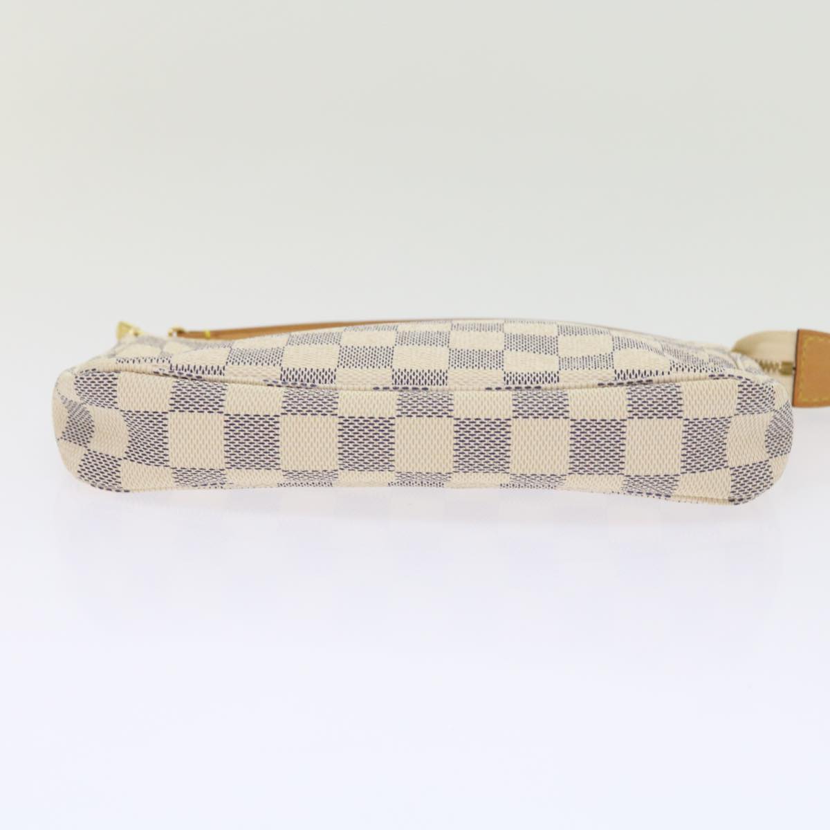 Louis Vuitton Pochette Accessoires  Canvas Clutch Bag ()