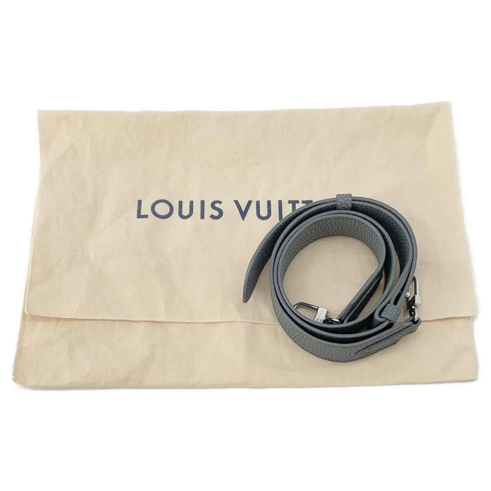 LOUIS VUITTON Chalkãƒ»Pouch granite grayM81572 Taurillon Clamming