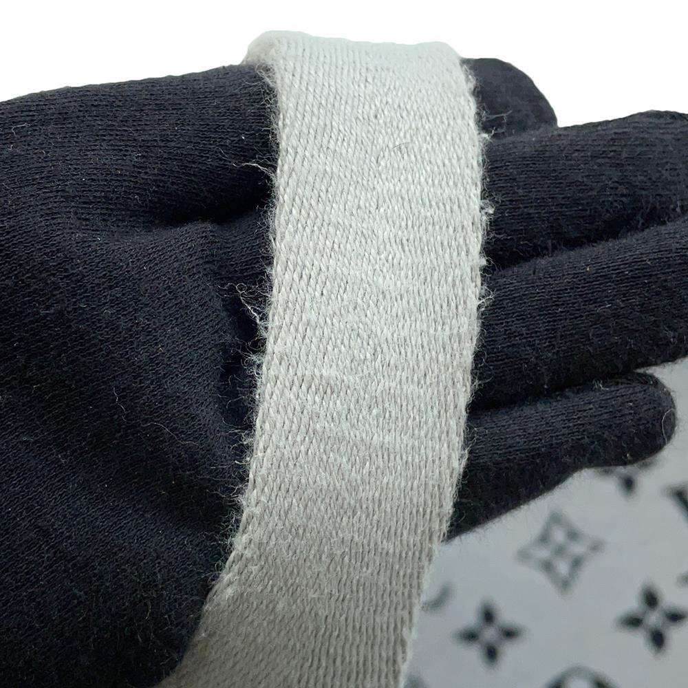 LOUIS VUITTON Horizon software GrisM20129 Monogramãƒ»Jacquard Knit Size 2R55