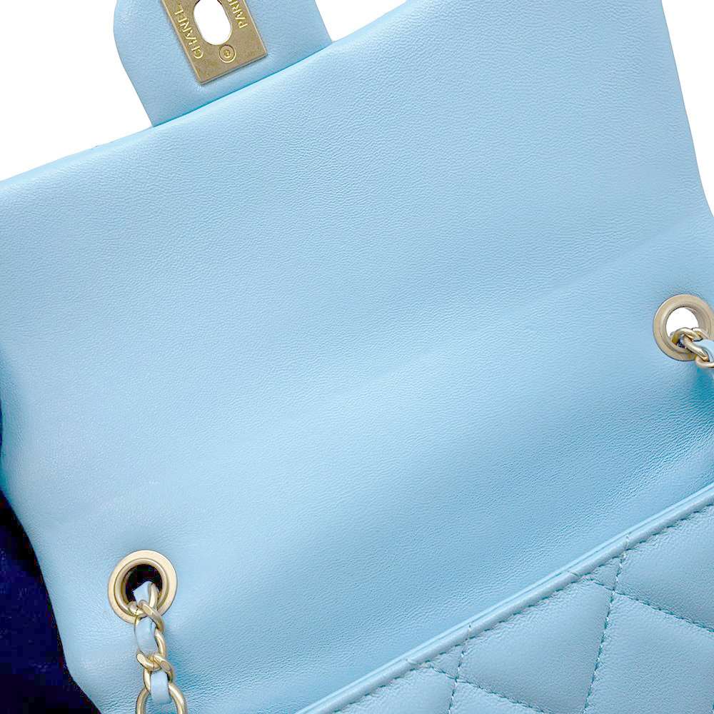 CHANEL MÃƒÆ’Ã‚Â©tiers d'Art Wood Handle ChainShoulder Bag Light BlueAS4151 Lambskin