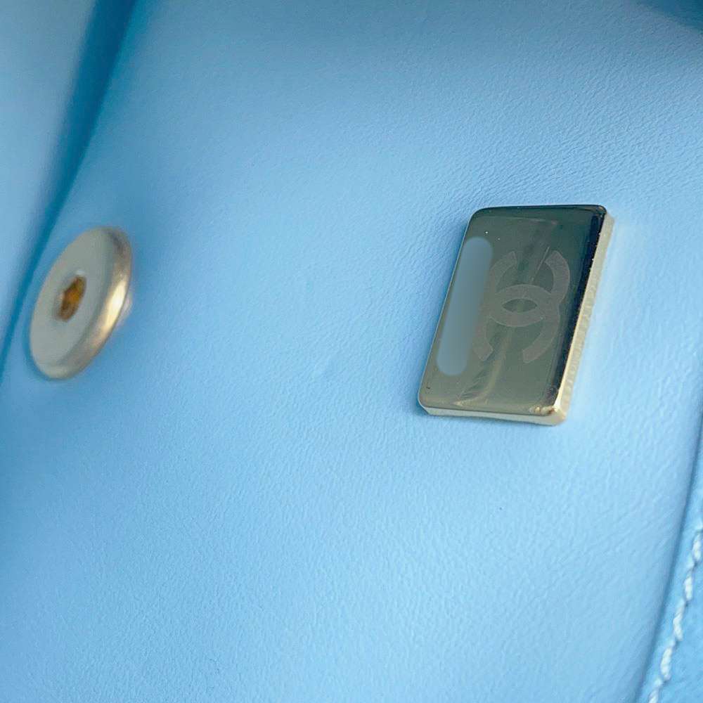 CHANEL MÃƒÆ’Ã‚Â©tiers d'Art Wood Handle ChainShoulder Bag Light BlueAS4151 Lambskin