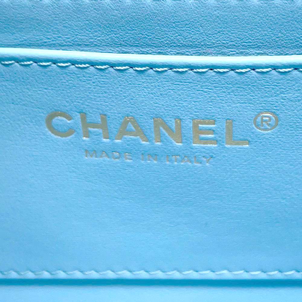 CHANEL MÃƒÆ’Ã‚Â©tiers d'Art Wood Handle ChainShoulder Bag Light BlueAS4151 Lambskin