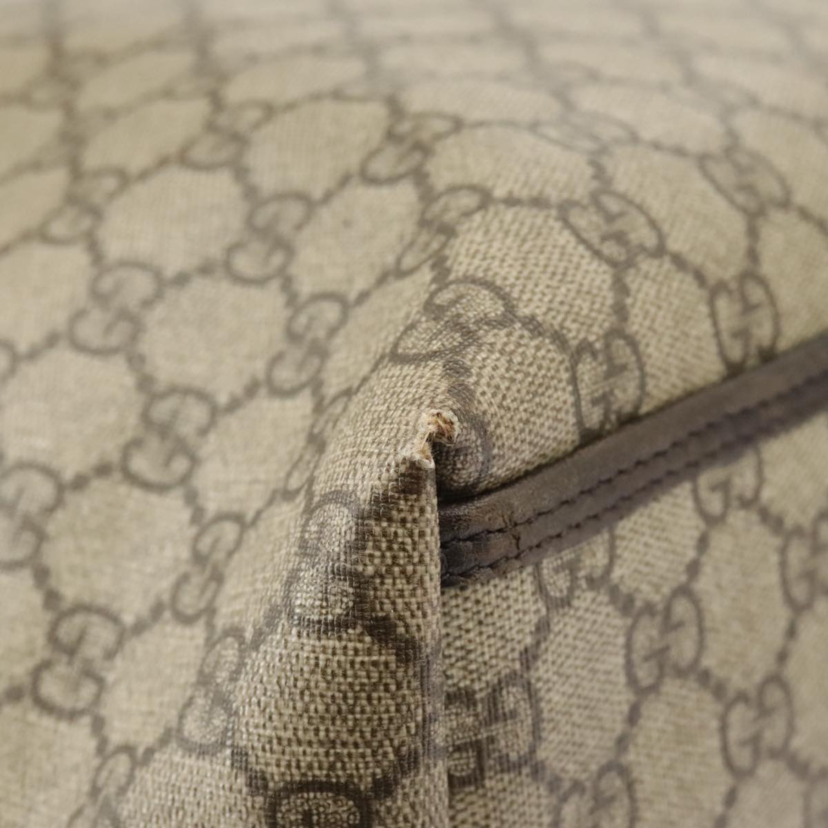 GUCCI GG Supreme Shoulder Bag PVC Beige 101291