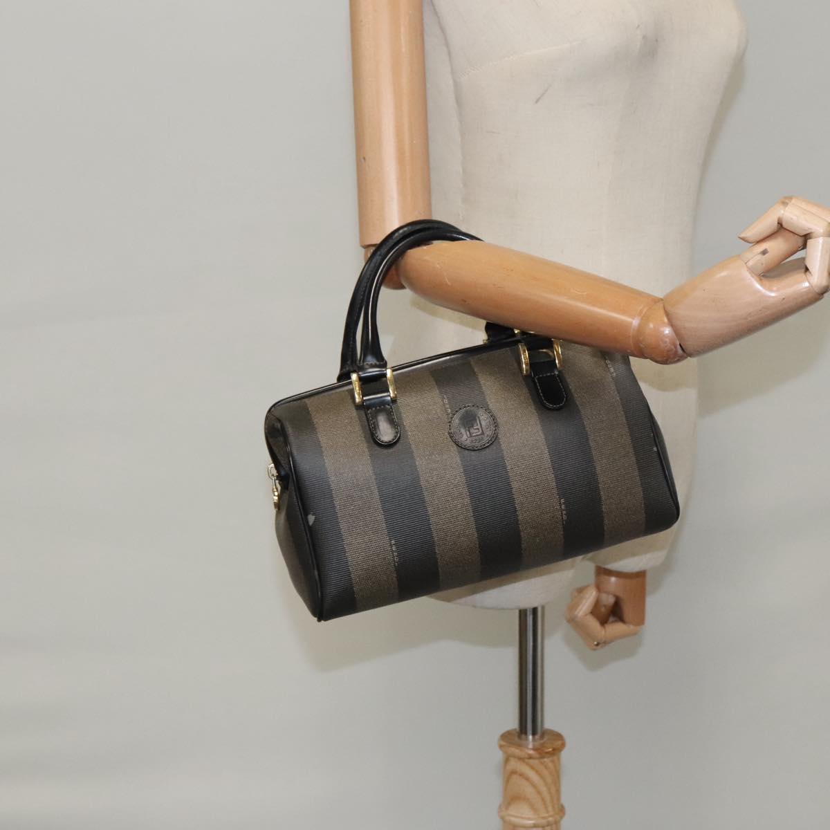 FENDI Pecan Canvas Hand Bag Brown Black gold 102870
