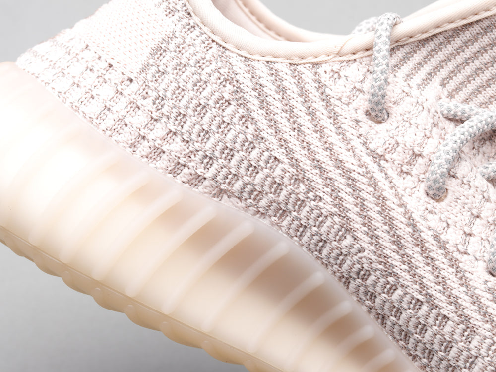 GLM - Yzy 350 Light Pink Sneaker