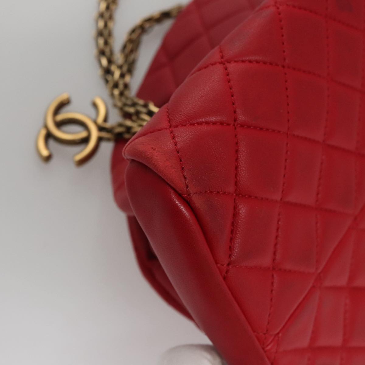 CHANEL Matelasse Chain Shoulder Bag Leather Red Gold CC 108309
