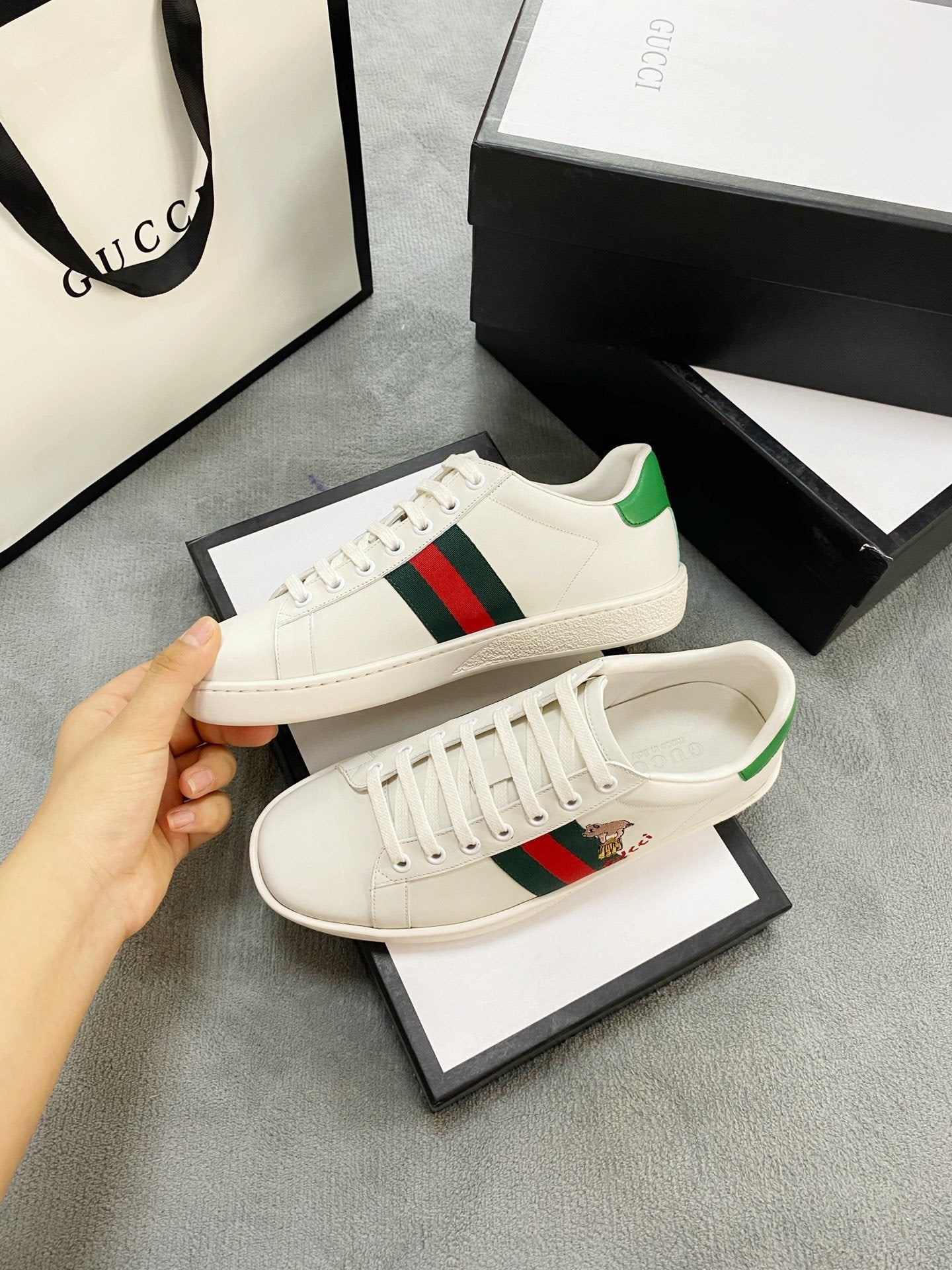 GLM-GCI PIG  Ace Sneaker 074