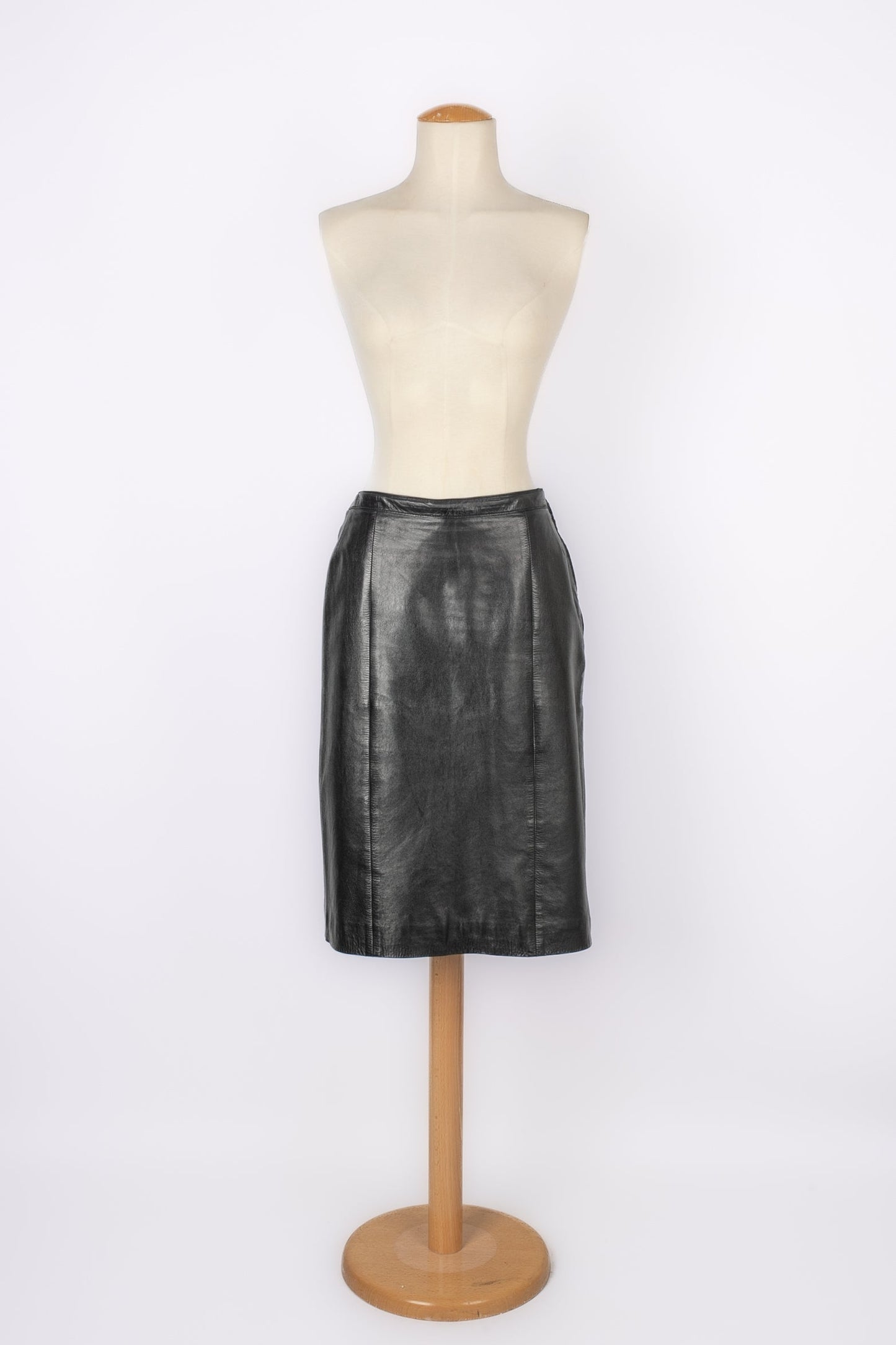 Jupe en cuir Chanel