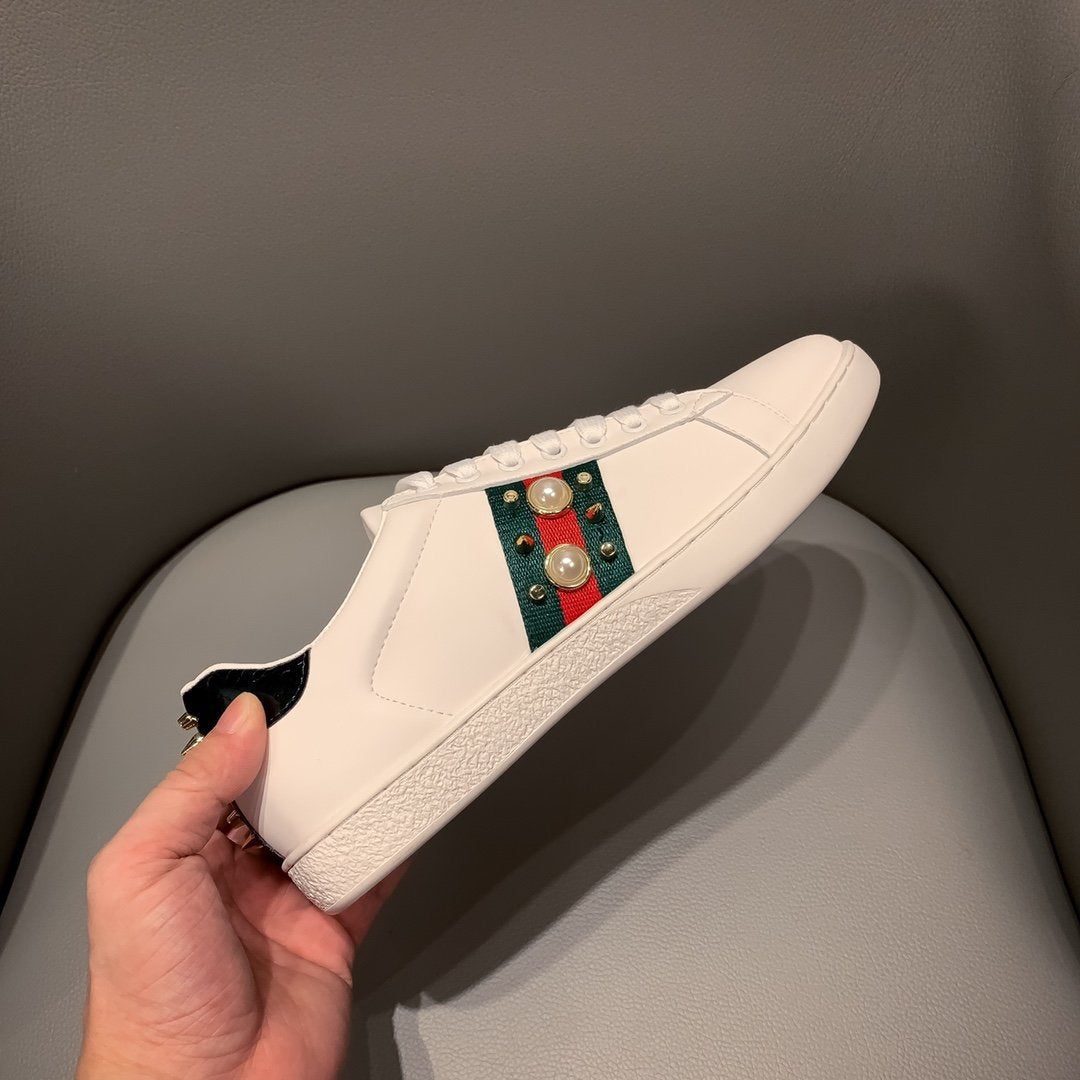 GLM-GCI  ACE LEATHER SNEAKER WITH  PEARL110