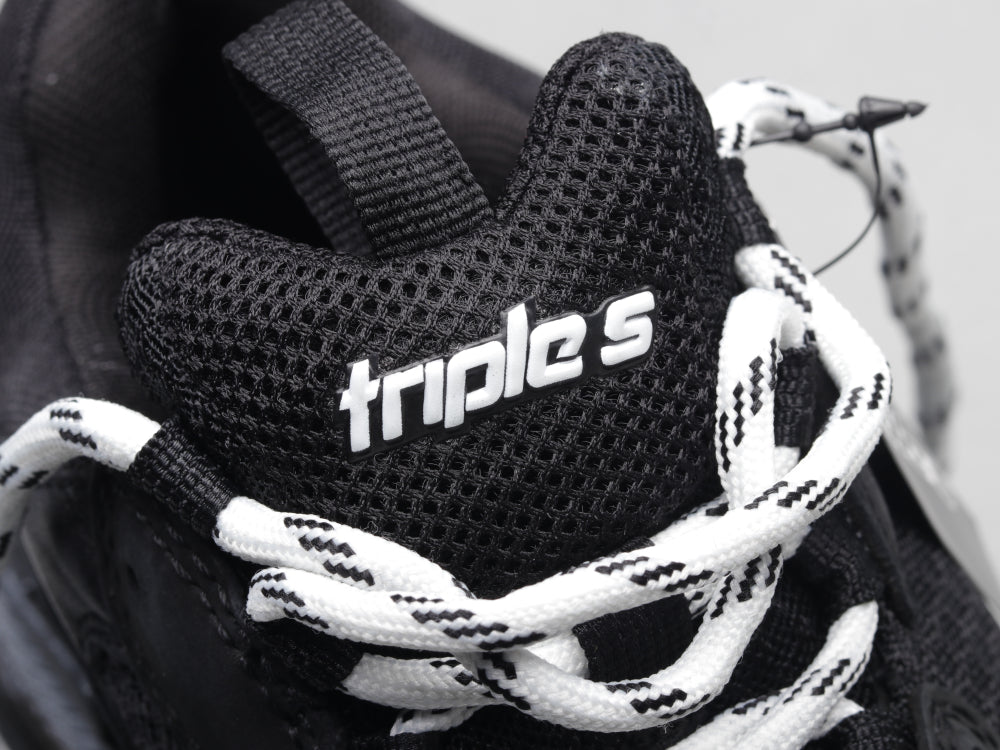 GLM - Bla Triple S Air Cushion Black Sneaker