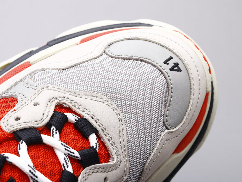 GLM - Bla Triple S Gray and Red Sneaker