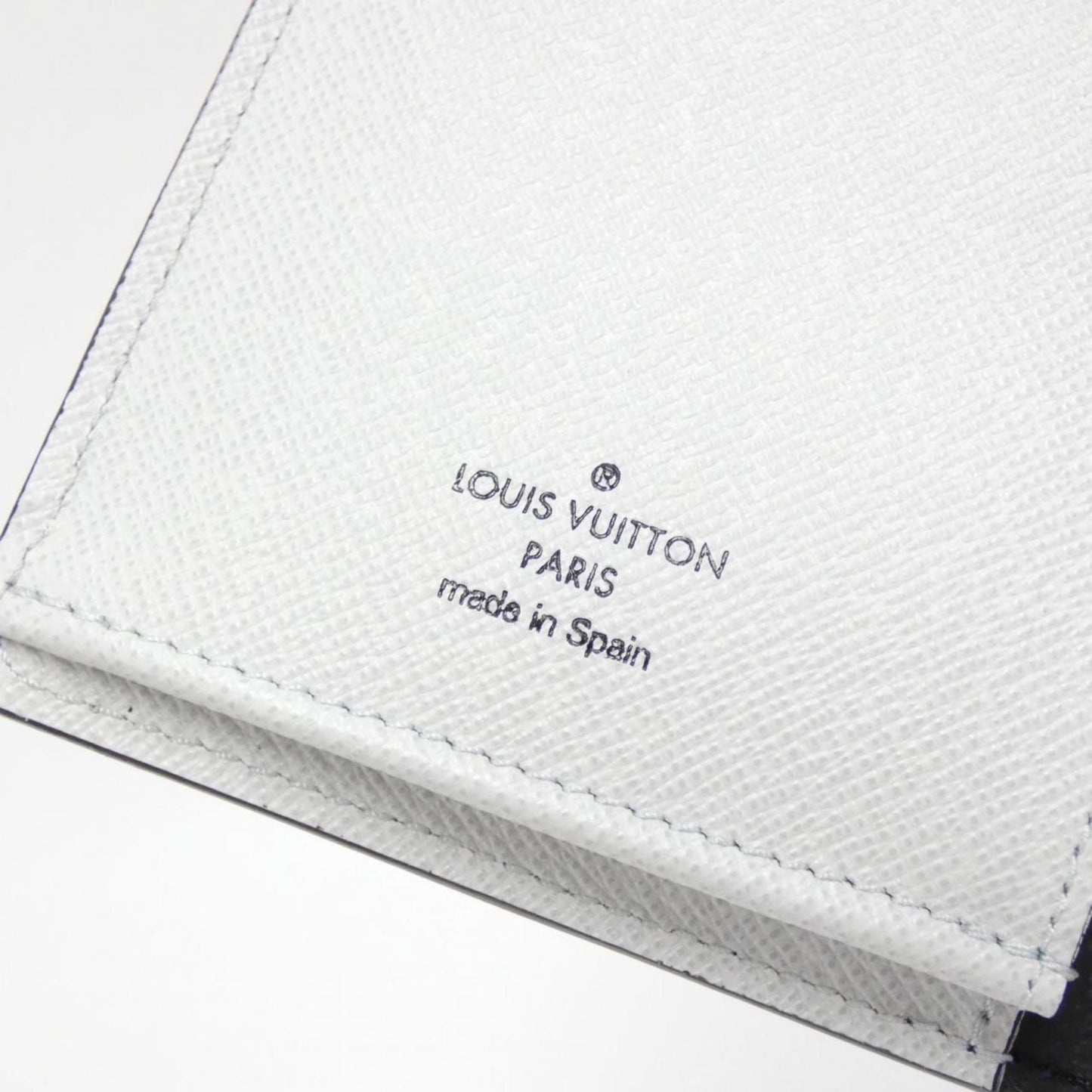 Luxury Leather Wallet with Dust Bag Good Condition