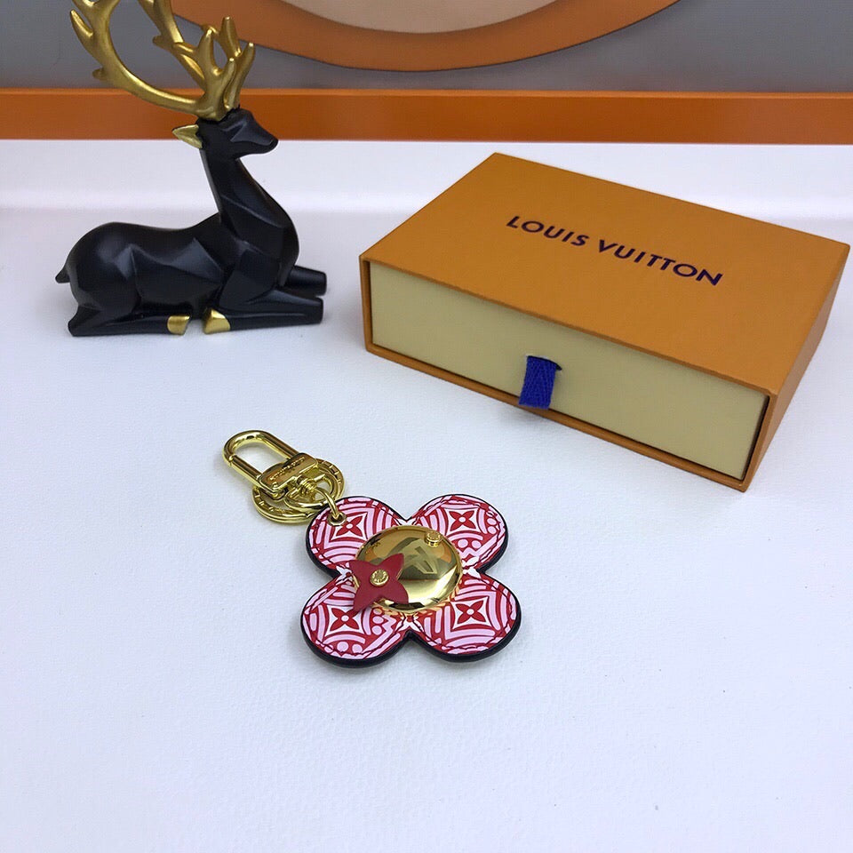 GLM - Top Quality Keychains LUV 018