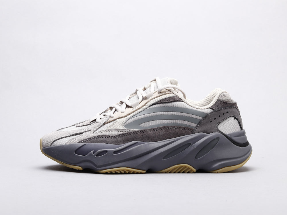 GLM - Yzy 700 Volcanic Ash Sneaker