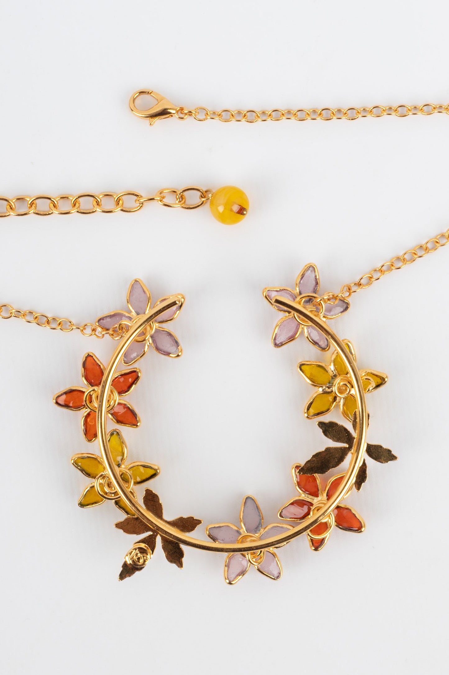 Collier Augustine