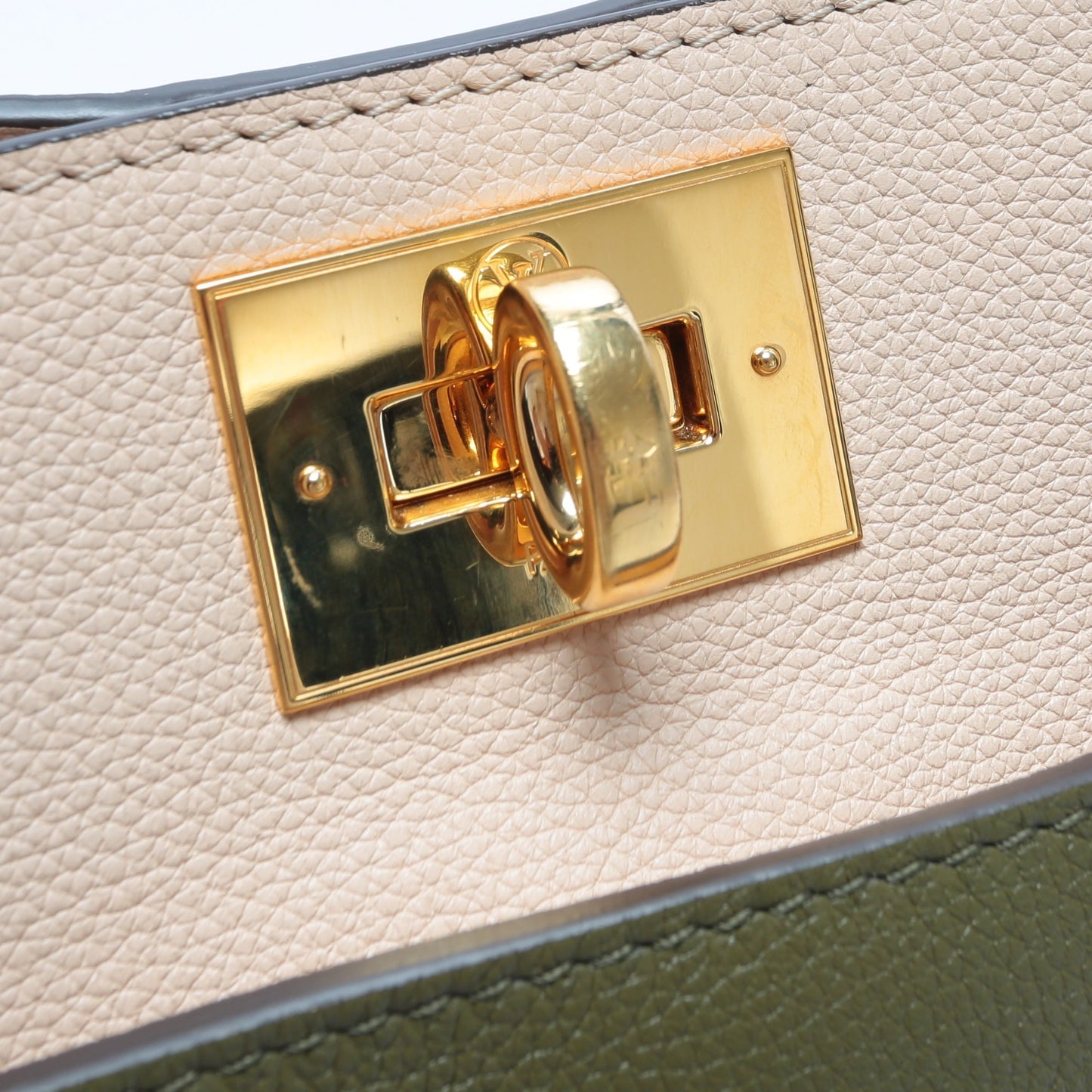 LOUIS VUITTON On My Side MM Laurel Green/Beige