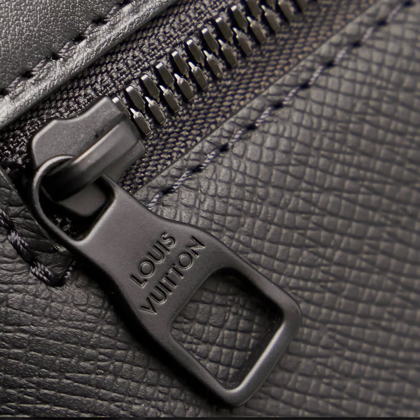 Louis Vuitton Steamer PM Black Rainbow Taiga