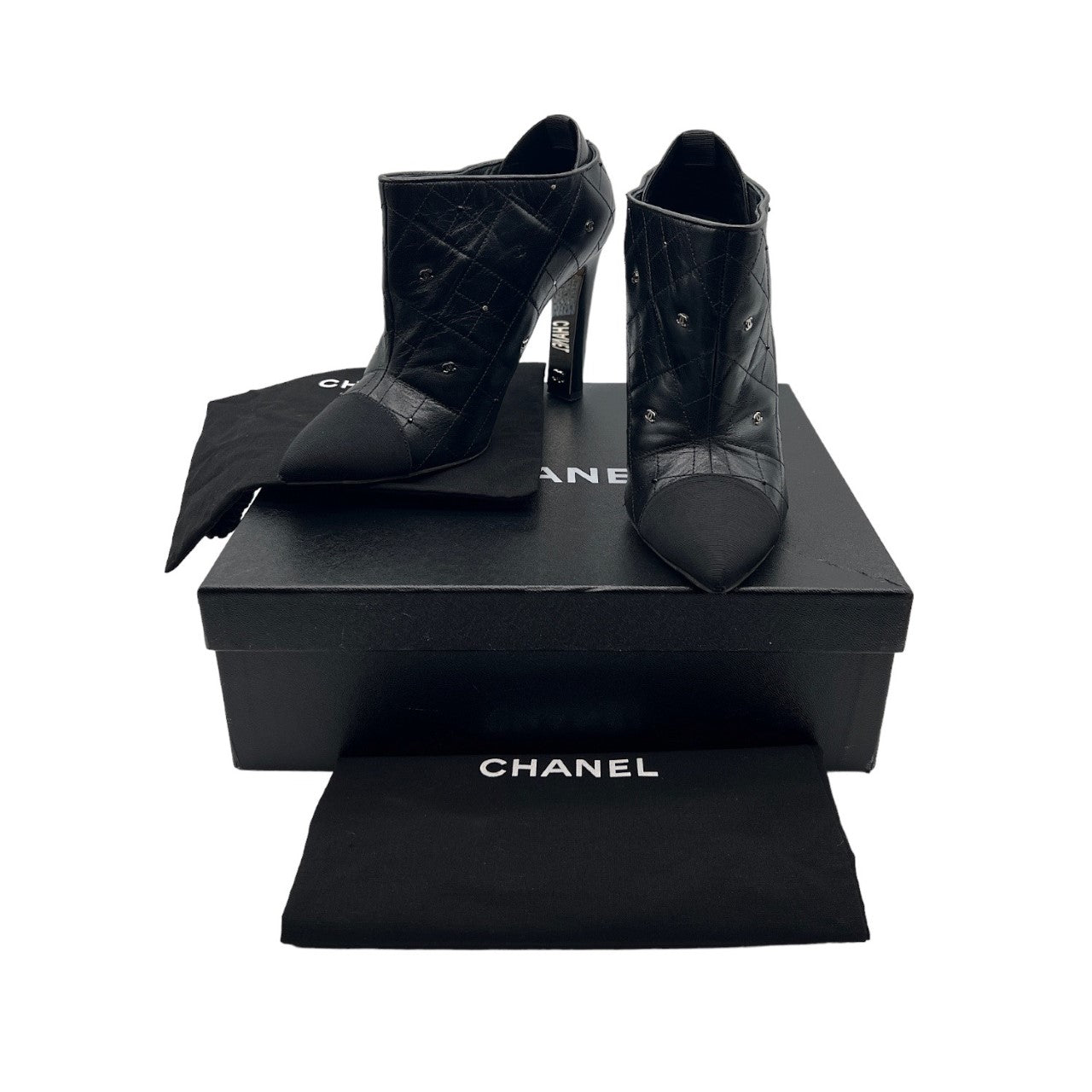 CHANEL Black Quilted Leather Pointed Toe Ankle Boots - Sz 39.5
