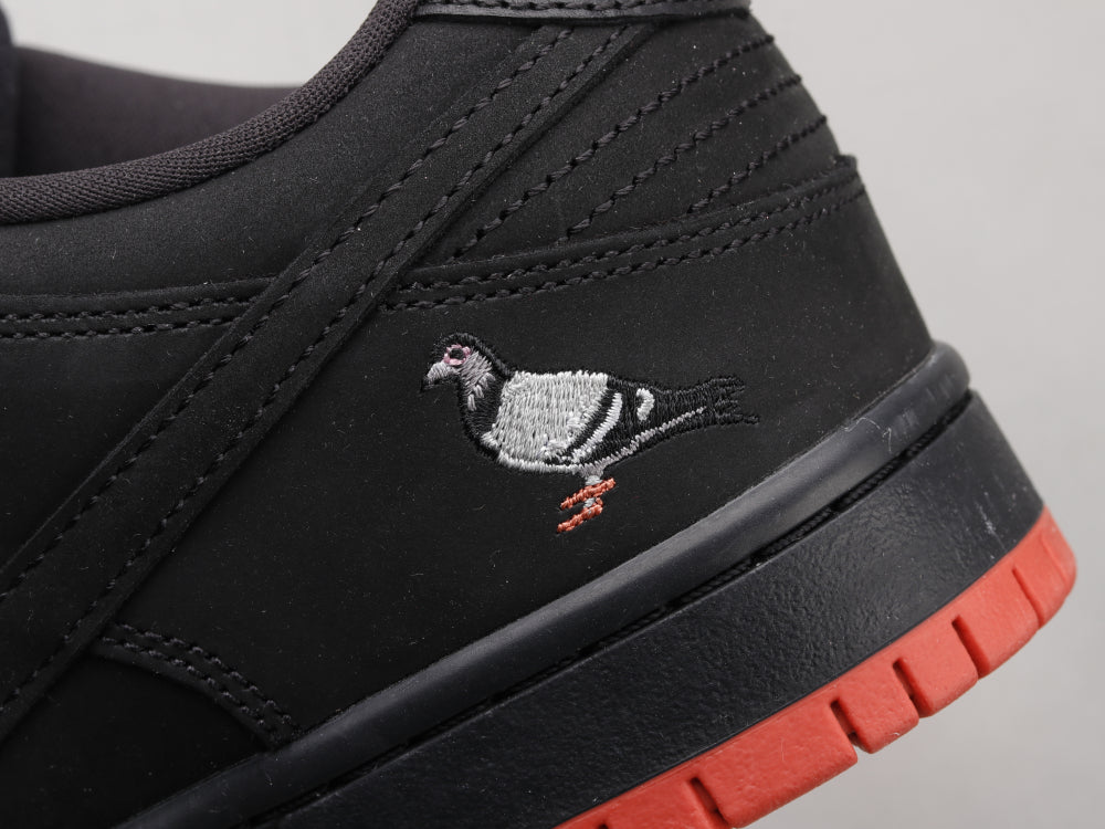 GLM - NKE Staple black dove