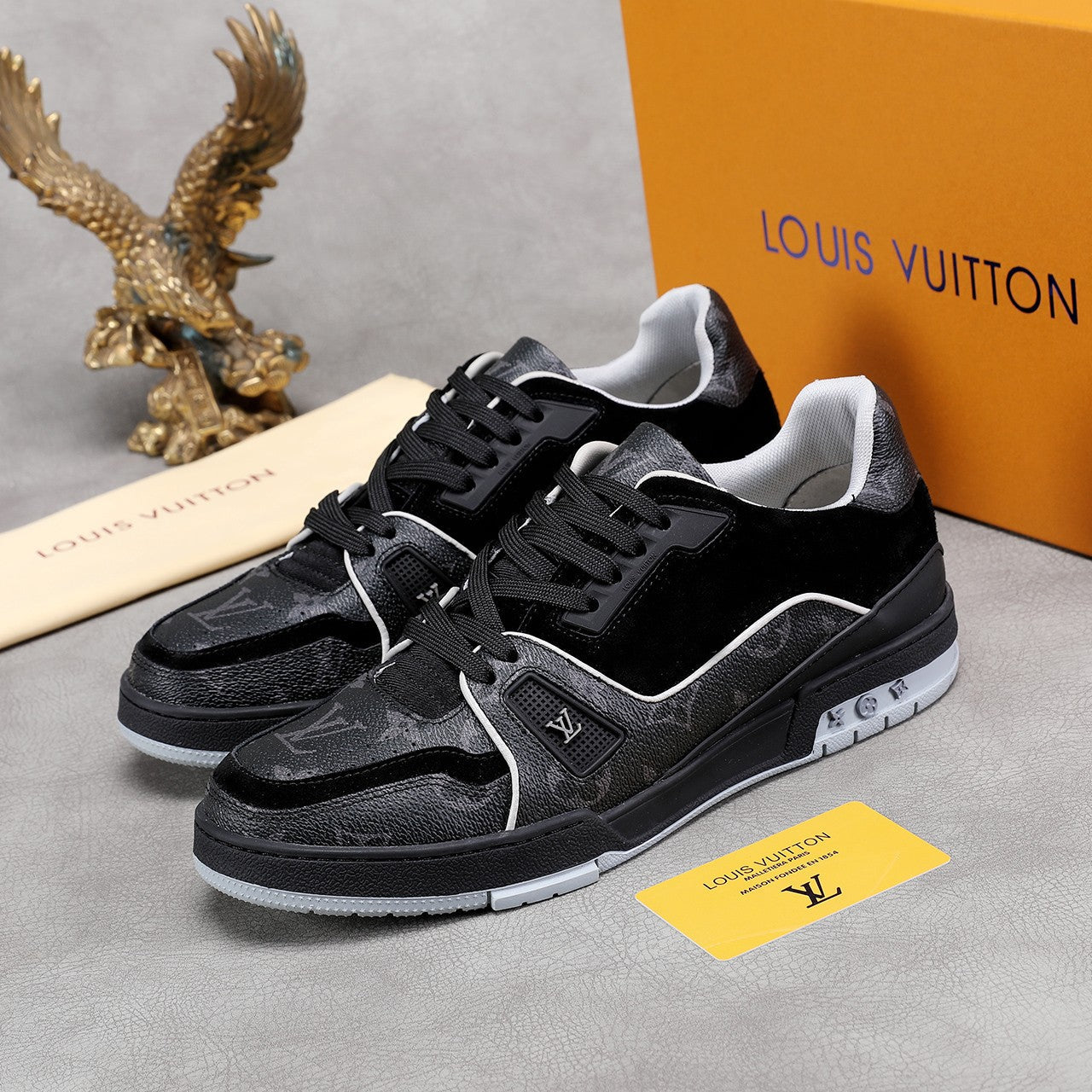 GLM - Luv Rivoli In Black Sneaker