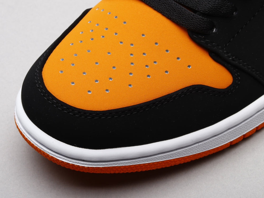GLM - AJ1 smash the backboard