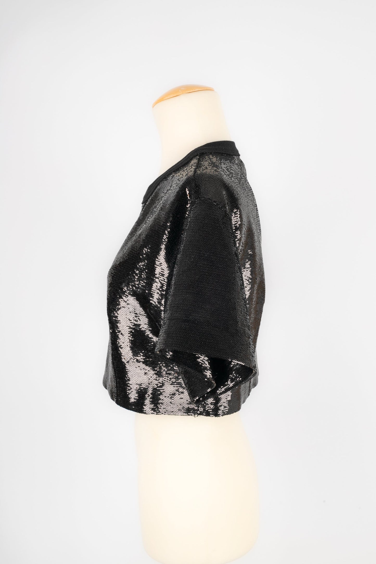 Haut noire Ã  paillettes Chanel