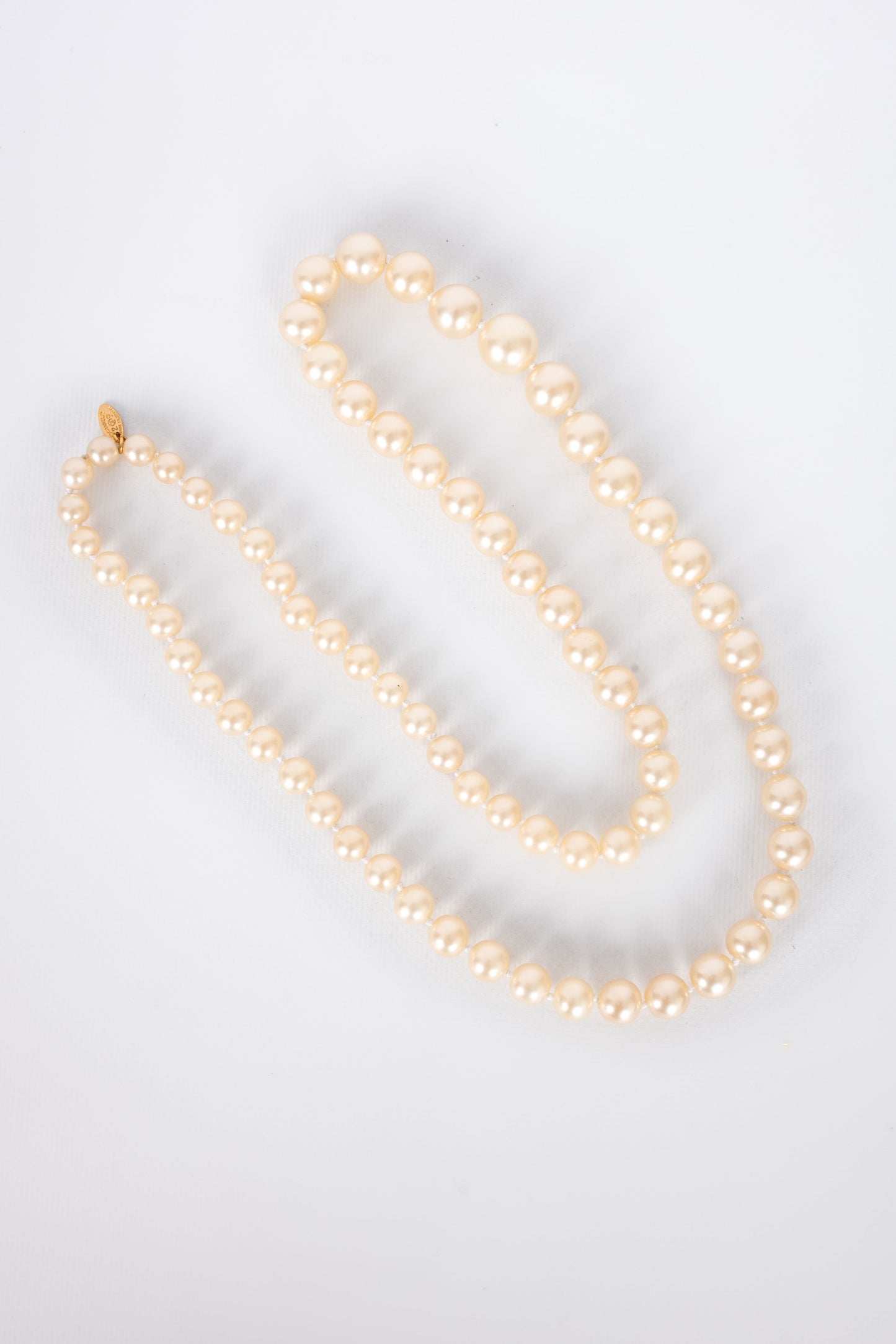Collier de perles nacrÃ©es Chanel