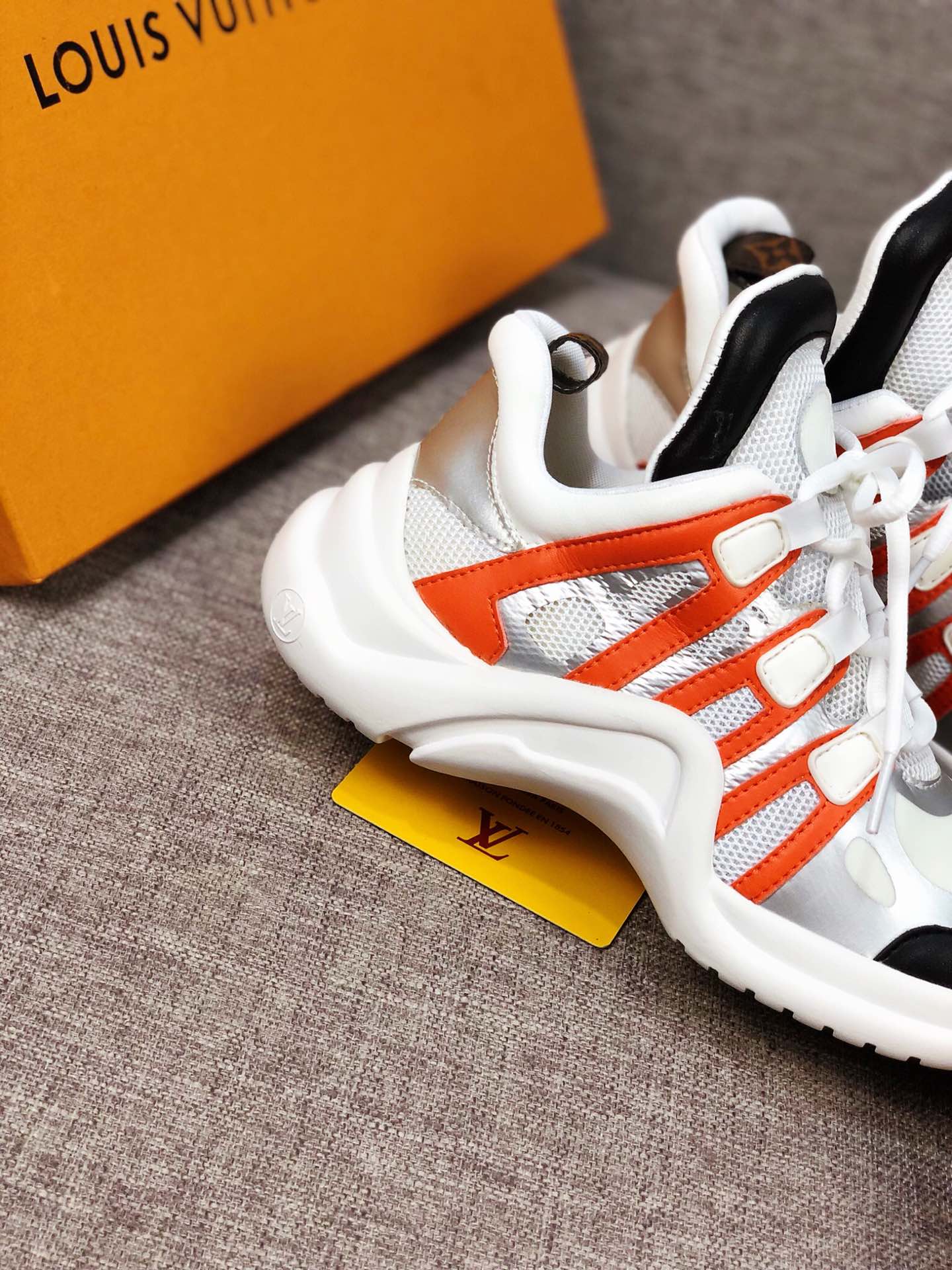 GLM - LUV Archlight White Black Orange Sneaker
