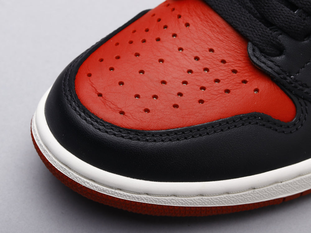 GLM - AJ1 black red toe