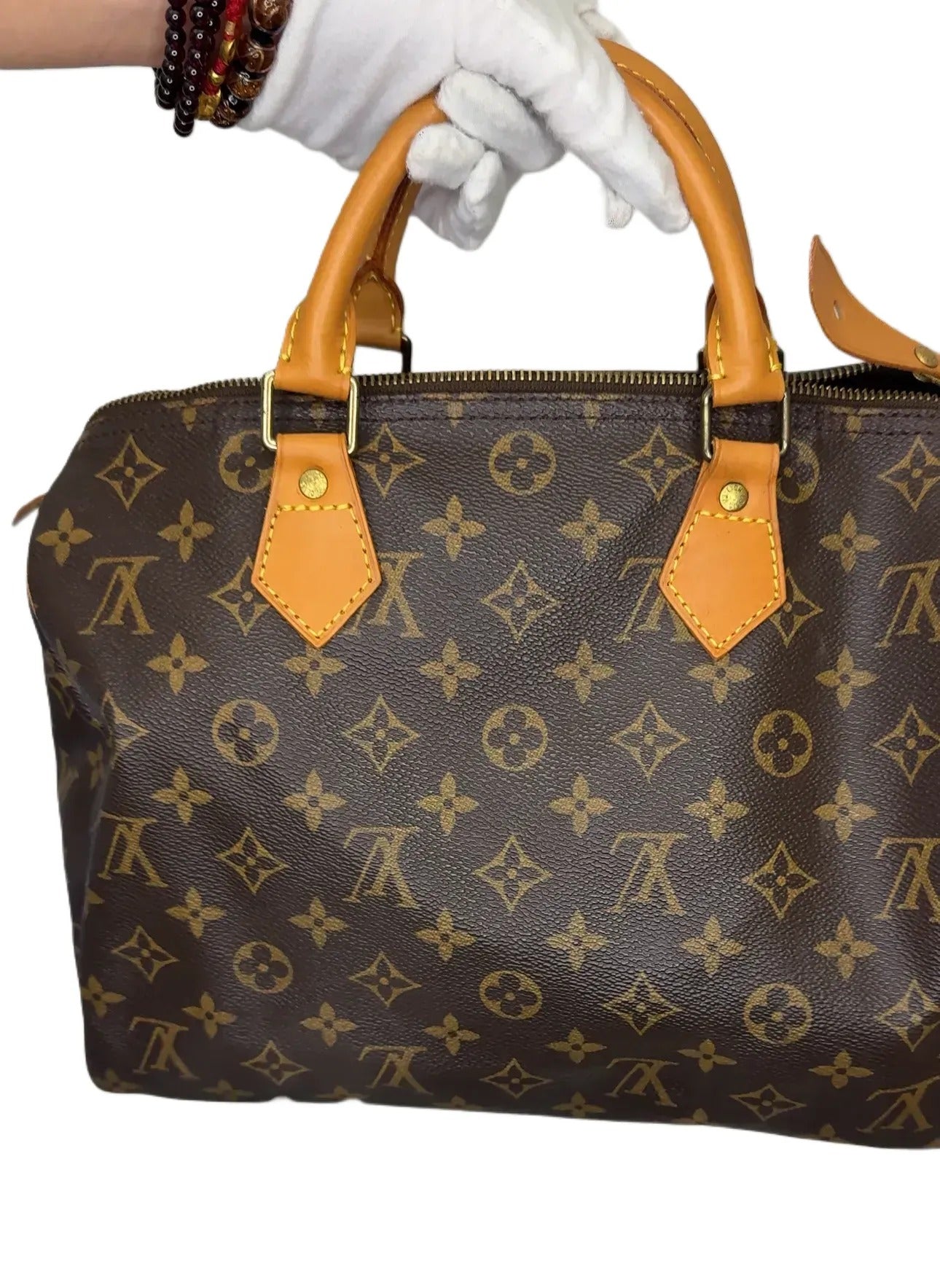 LOUIS VUITTON - Speedy Monogram Handbag - B24-62