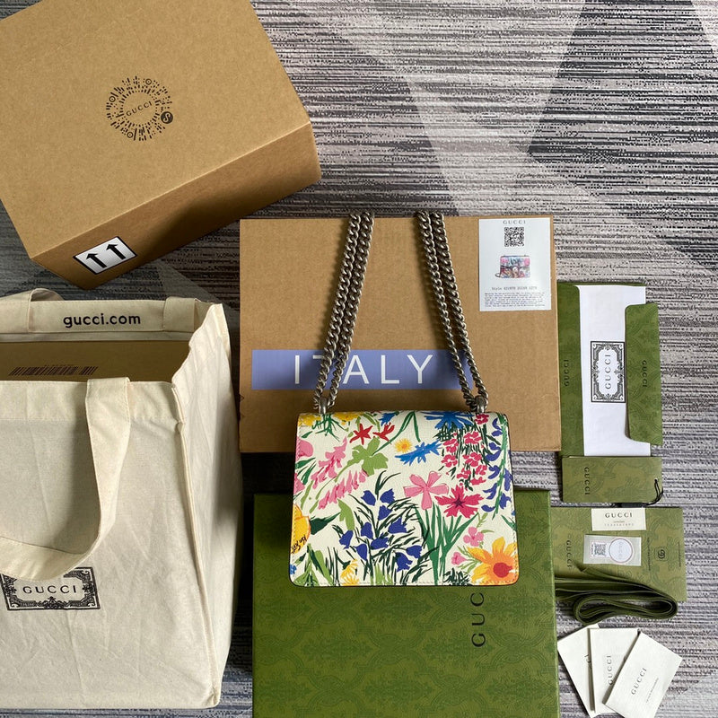 GLM - gg Bags - 2010