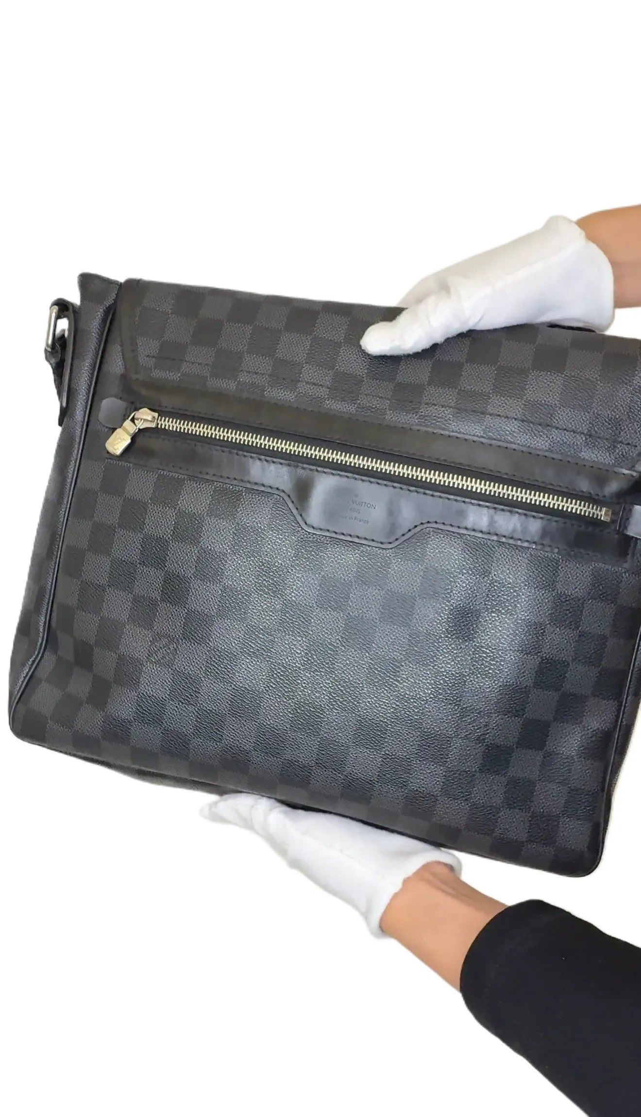 Louis Vuitton Daniel Messenger Bag Damier Graphite MM Black B19-3