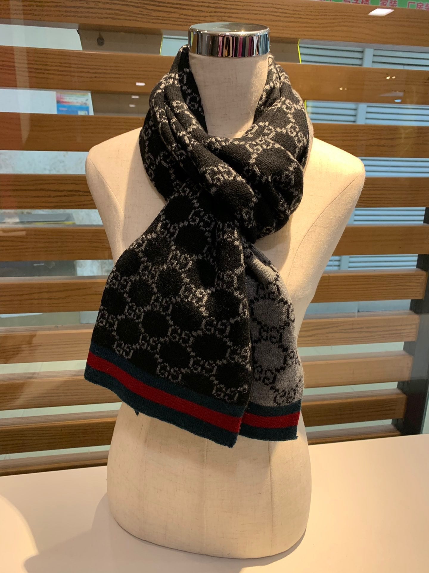 GLM - Top Quality GCI Scarf 007