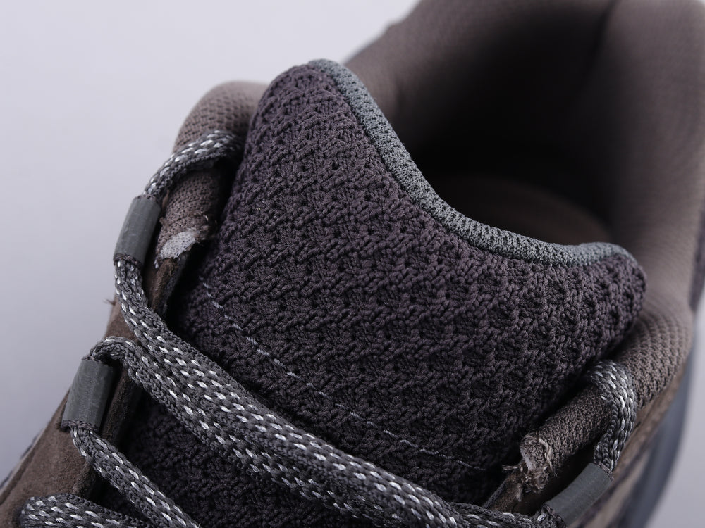 GLM - Yzy 700 Geode Sneaker