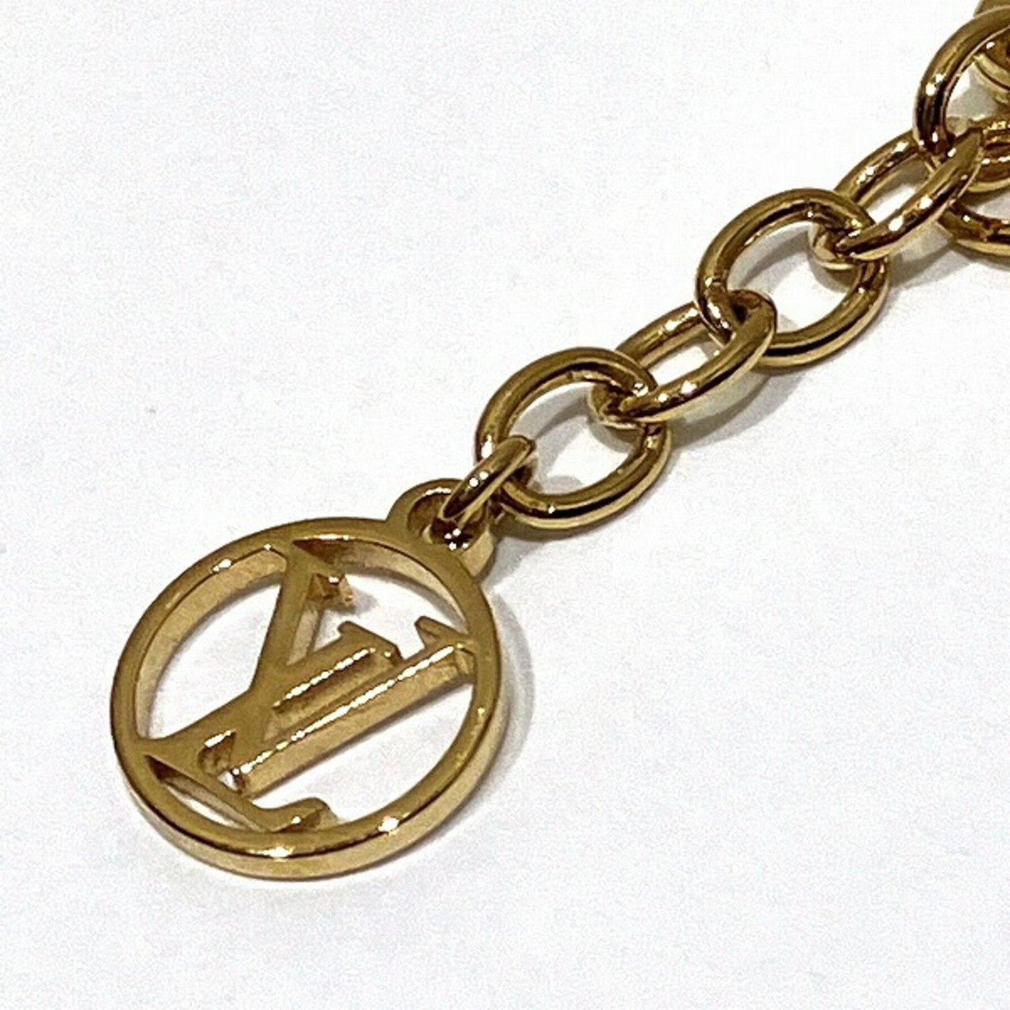 V Necklace Gold Pendant