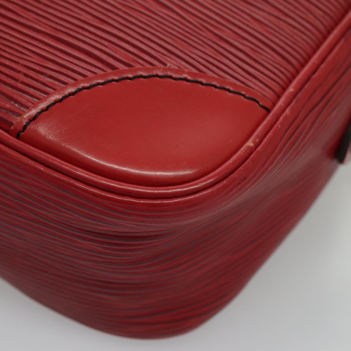 Pochette Epi Leather Crossbody Bag