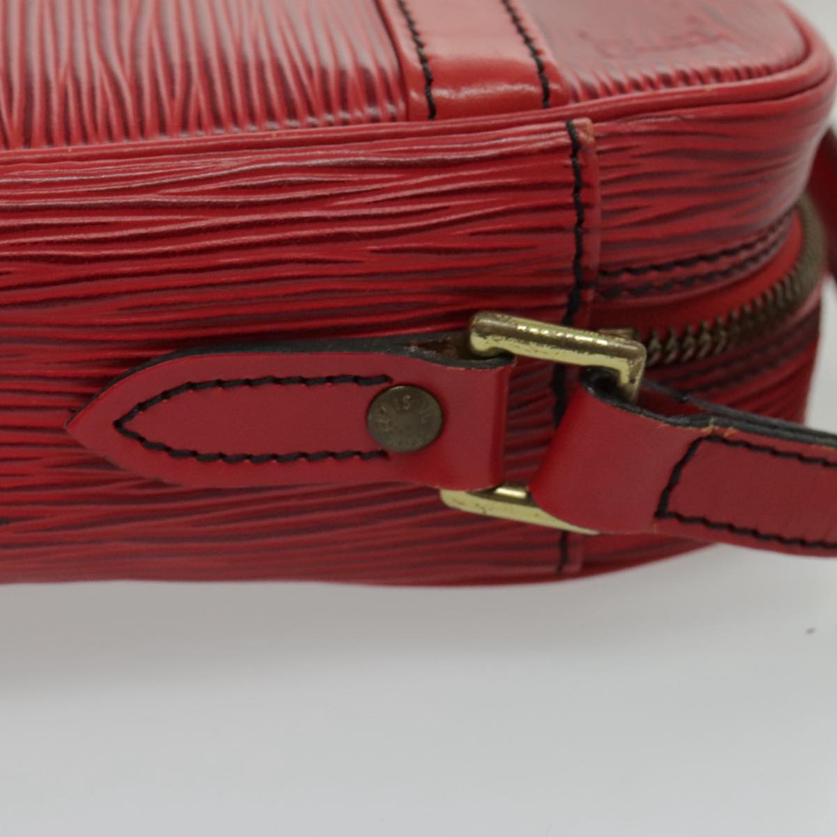 Pochette Epi Leather Crossbody Bag