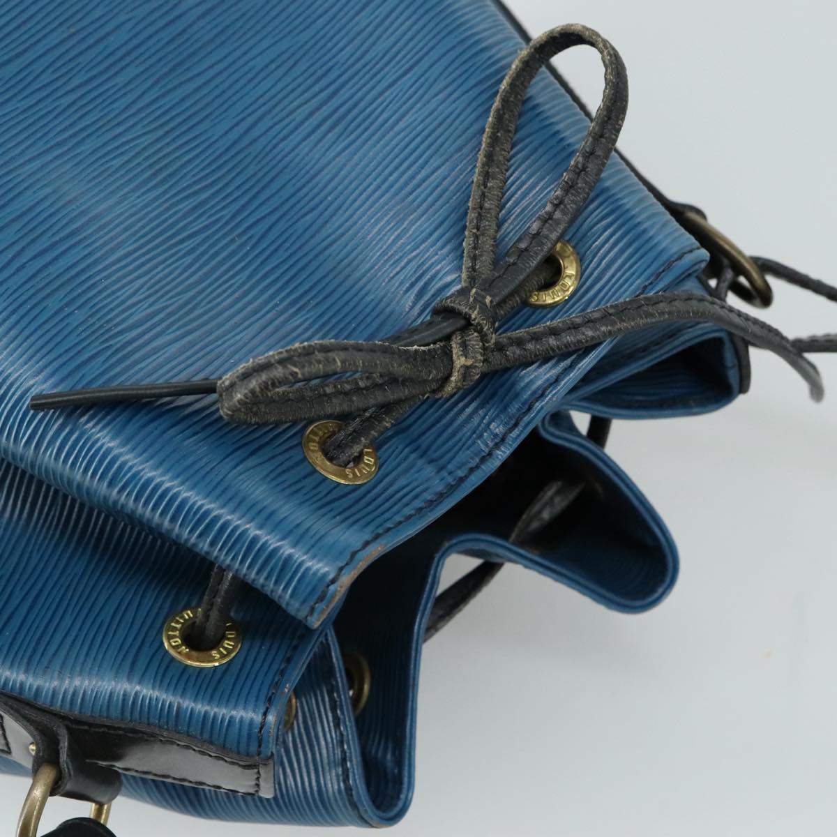 Petit Noe Leather Bucket Bag