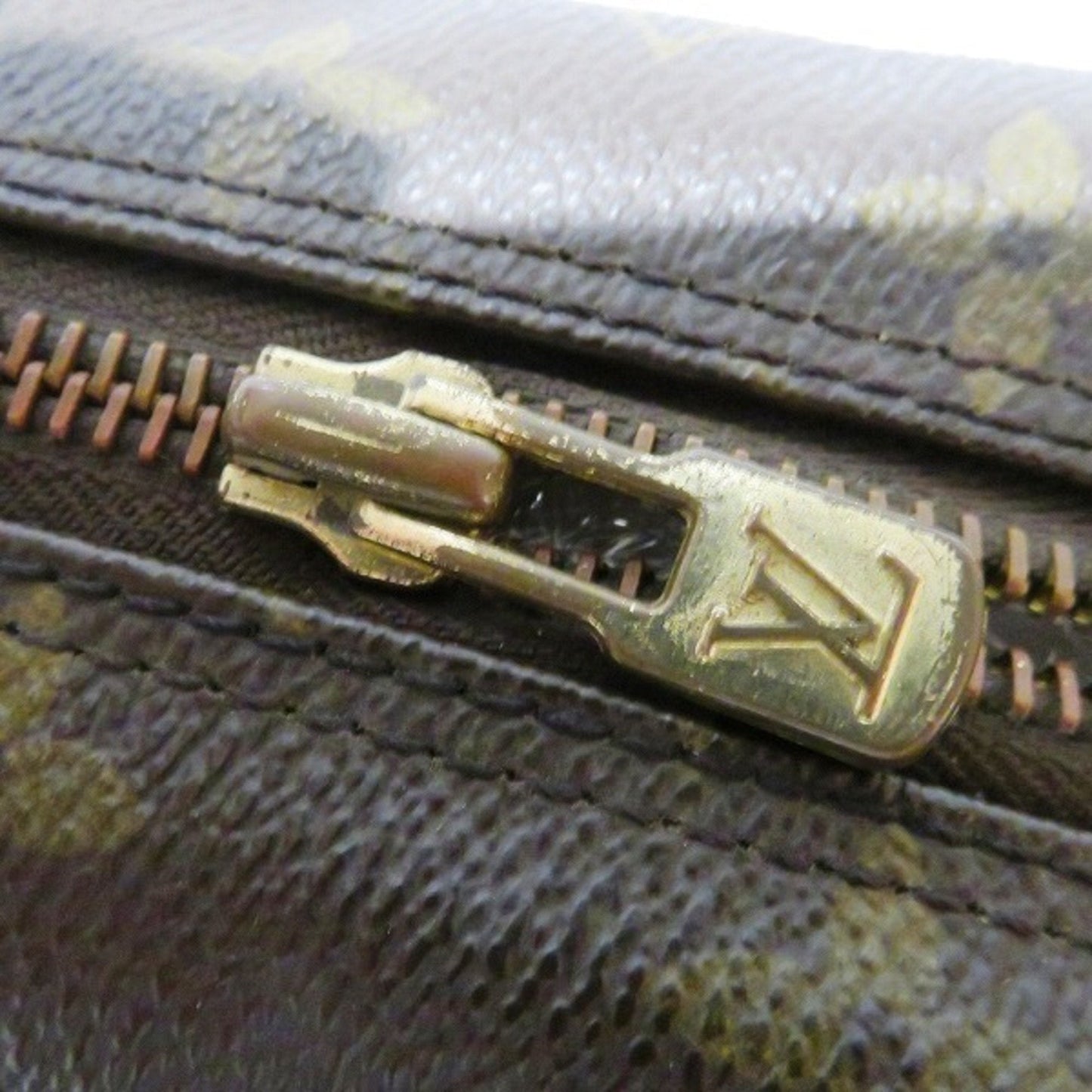 Pochette Monogram Clutch