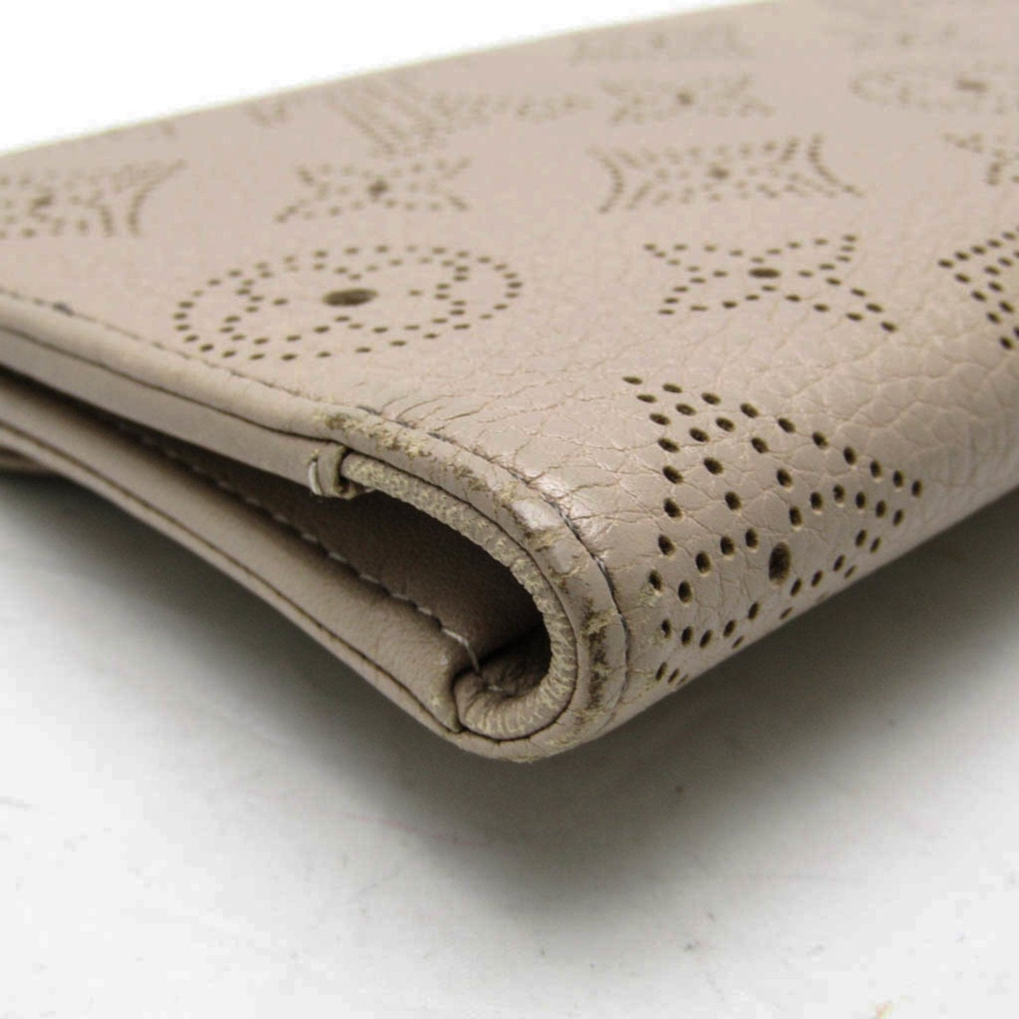 Leather Amelia Wallet with Slight Scratches and Rubbed Edges