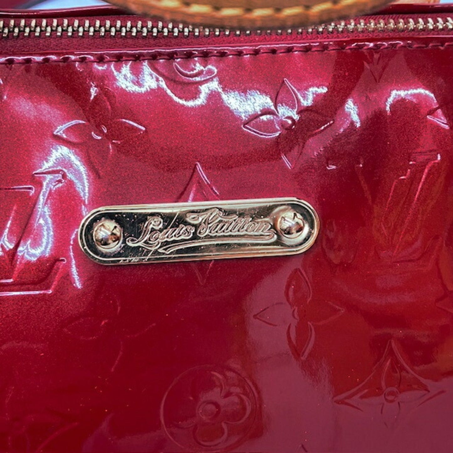 Pochette M90072 Patent Leather Tote