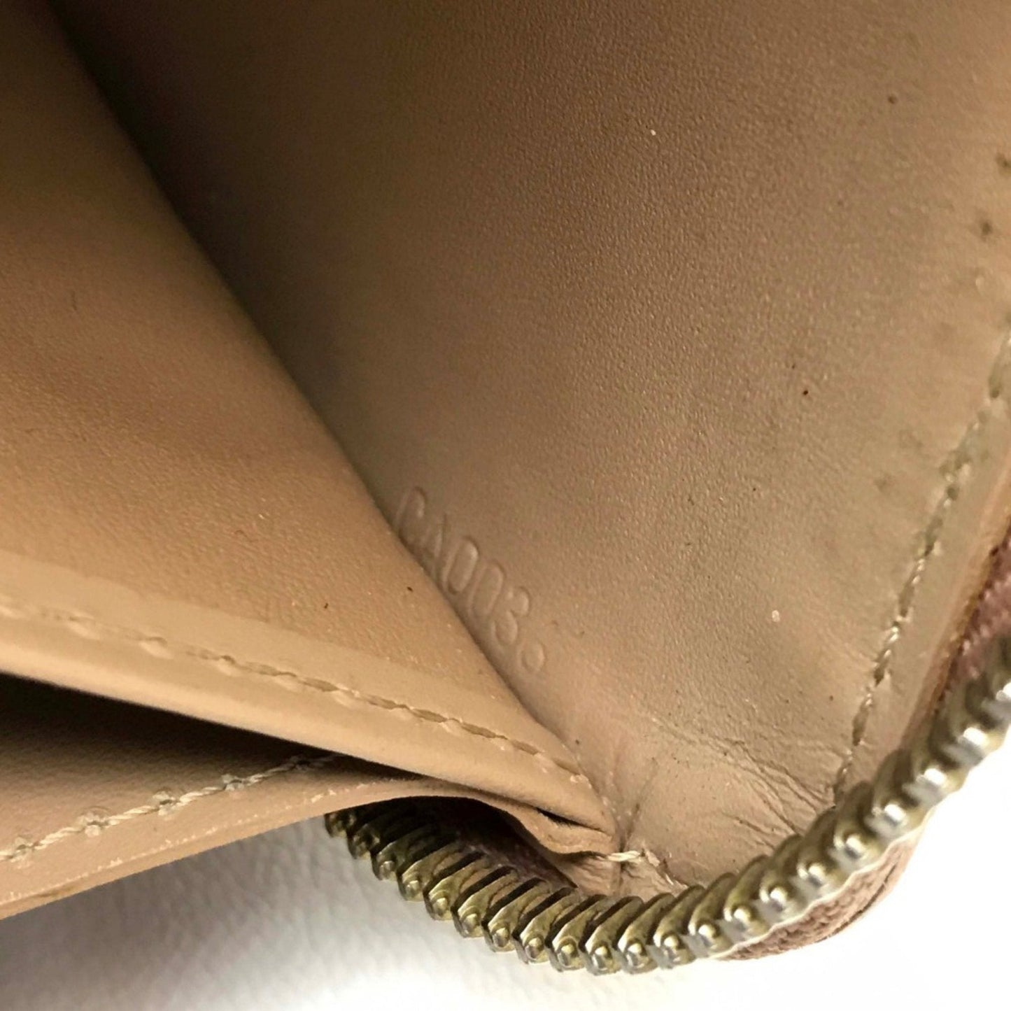 Vernis Zip Wallet Monogram