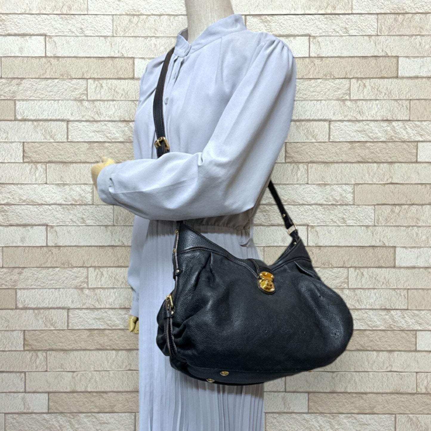 Willow Leather Shoulder Bag