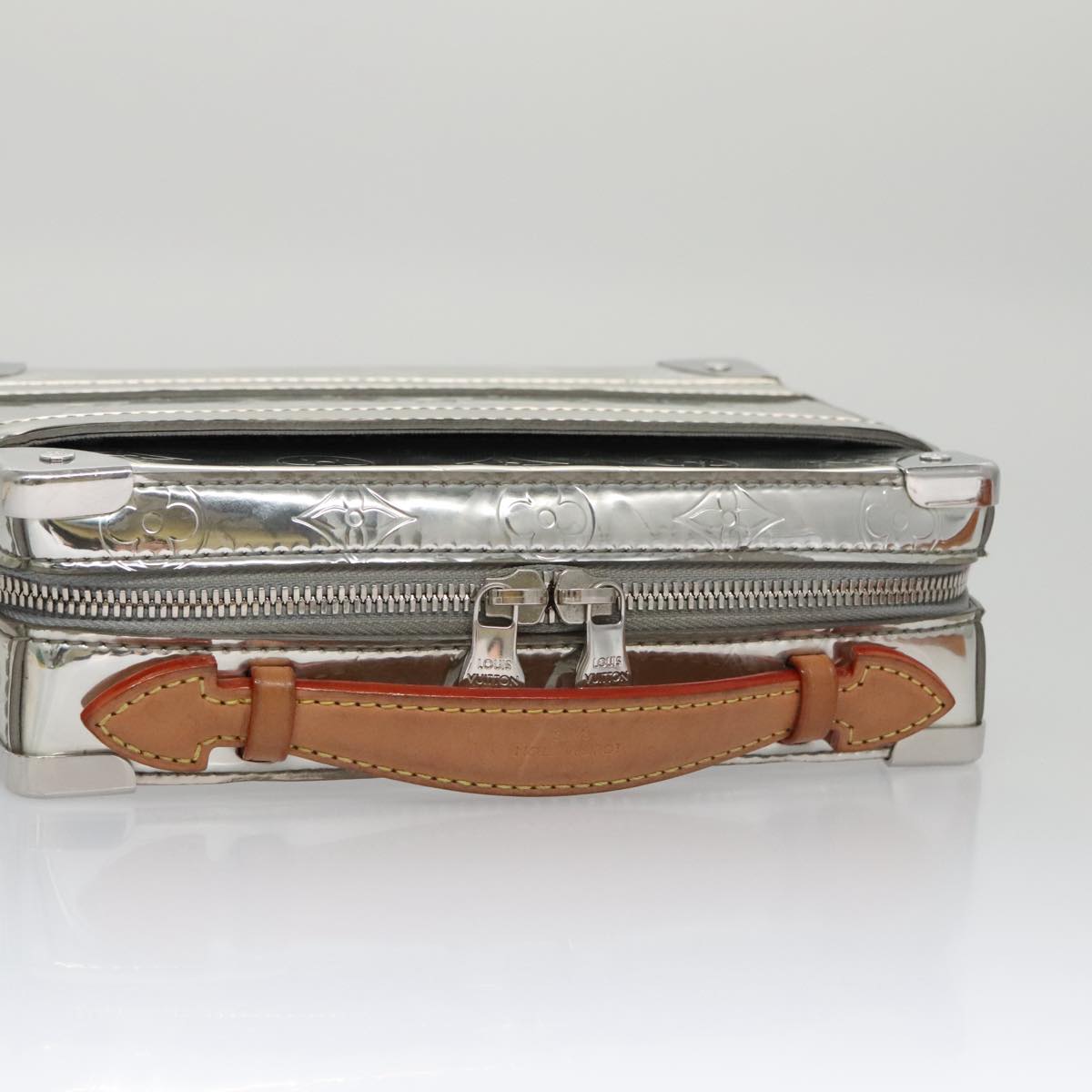 Horizon Soft Silver Monogram Empreinte