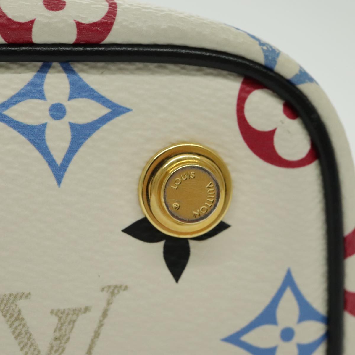 LV Crafty Vanity Case M59230