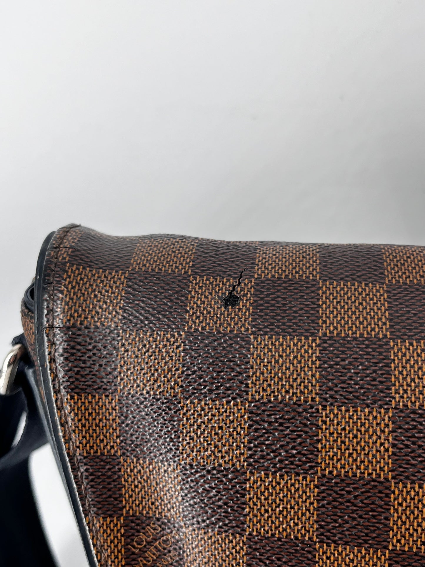 Damier Azur Messenger Bag N41261